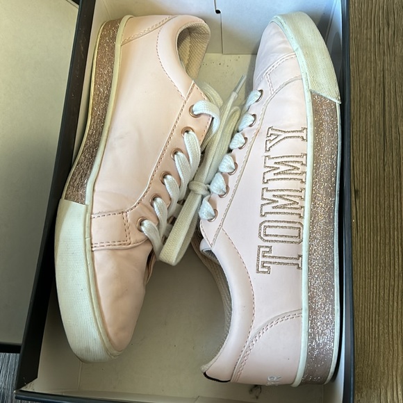 Pink Tommy Hilfiger - Picture 3 of 6